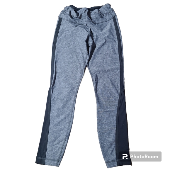 Lululemon capris - Picture 2 of 5